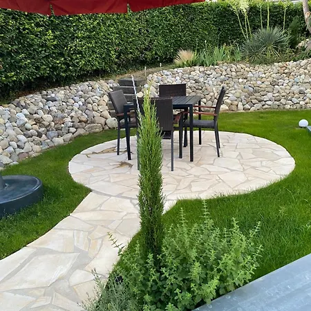 Casa Tandri Am Rebenweg アパート